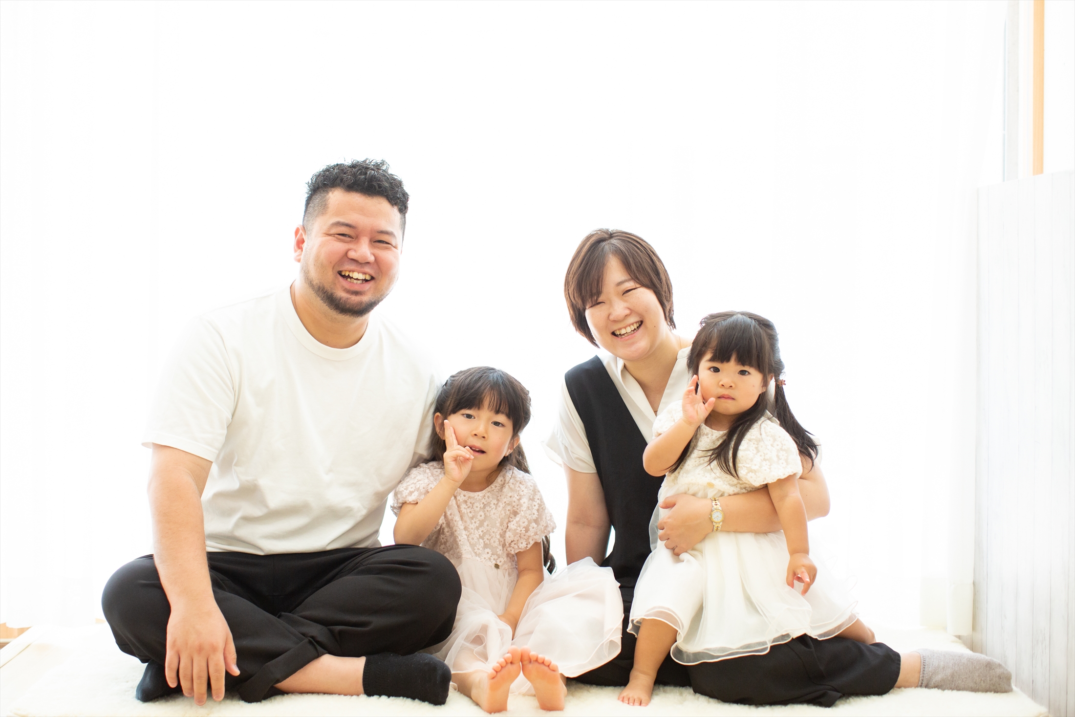 長い髪の毛をきる前の記念写真撮影-M6