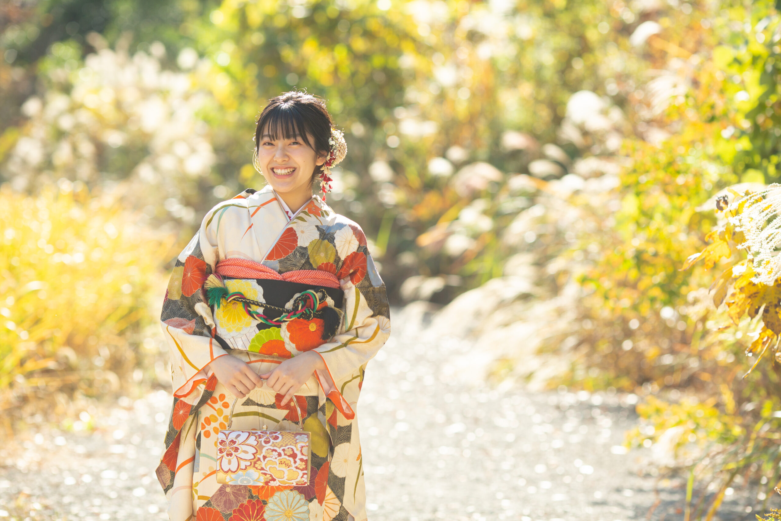 紅葉と冬の光　成人式振袖撮影-L1
