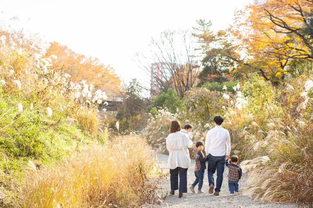 三兄妹で自由に楽しく散歩のような撮影を-M9